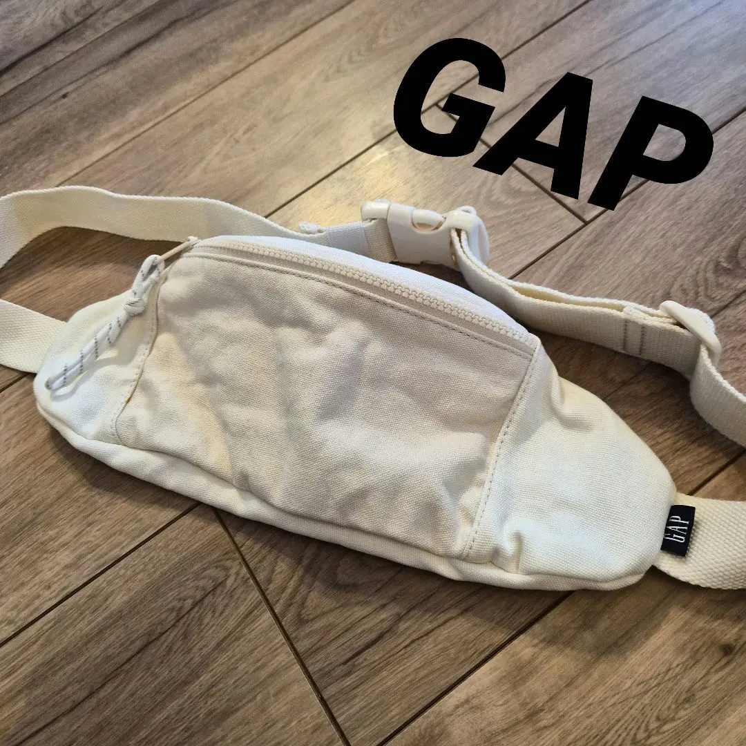 2026年最新】Gap ボディバッグ・ウエストポーチの人気アイテム - メルカリ