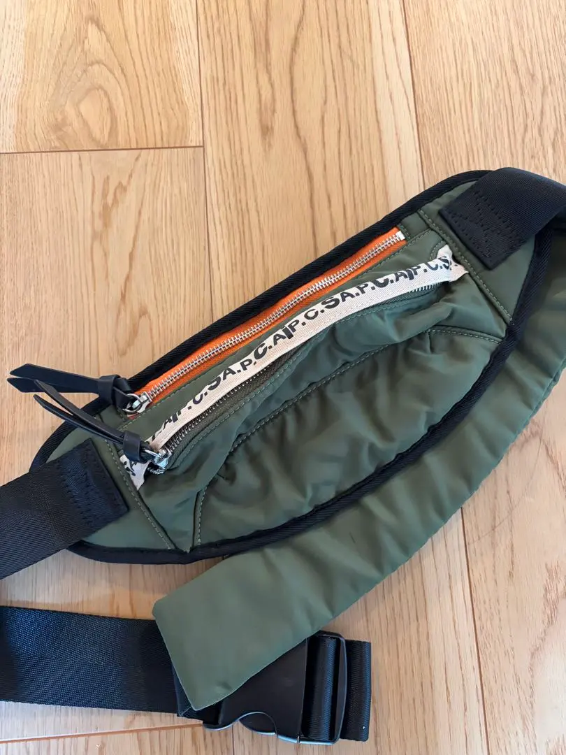 2026年最新】sacai ボディバッグ・ウエストポーチの人気アイテム