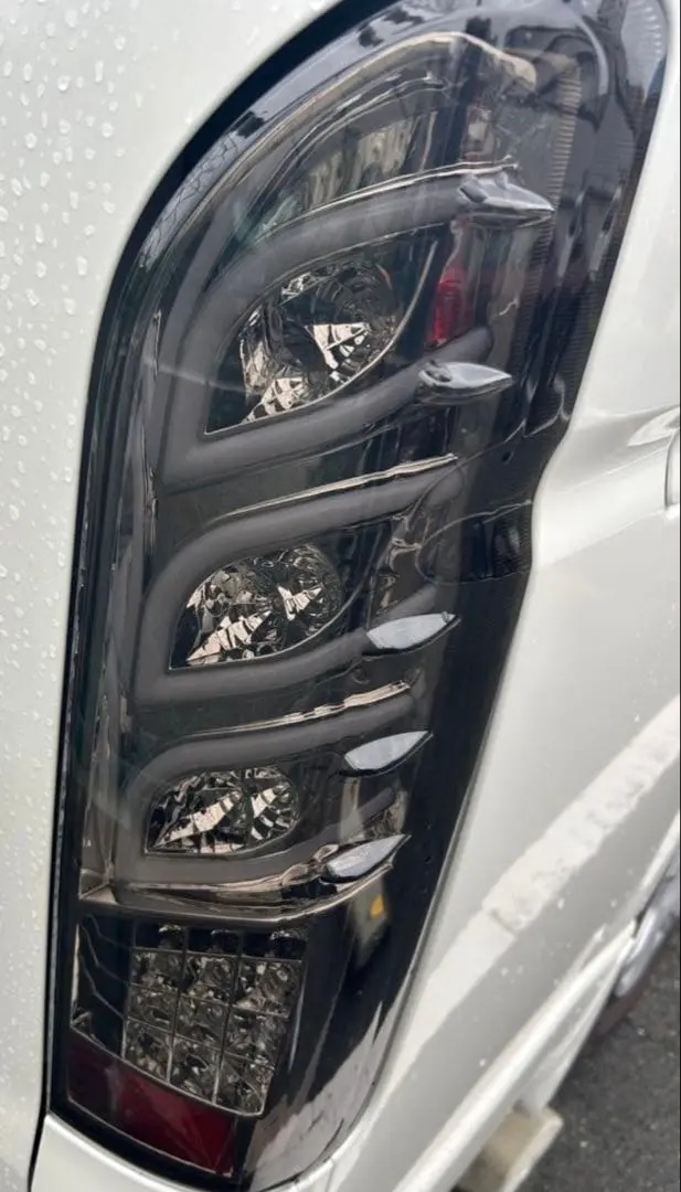 2026年最新】ハイエース テールランプ 新車外しの人気アイテム - メルカリ