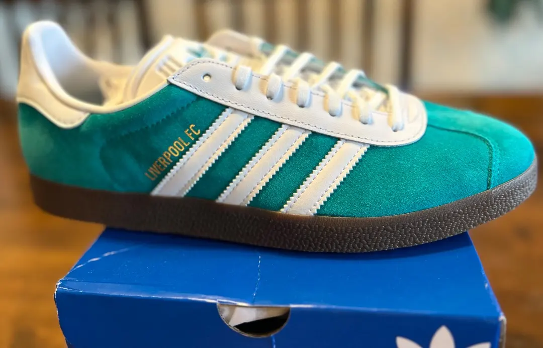 2026年最新】Liverpool adidas スニーカーの人気アイテム - メルカリ