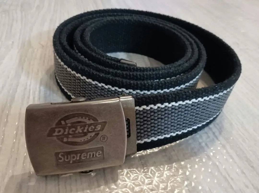 2026年最新】supreme dickies ベルトの人気アイテム - メルカリ