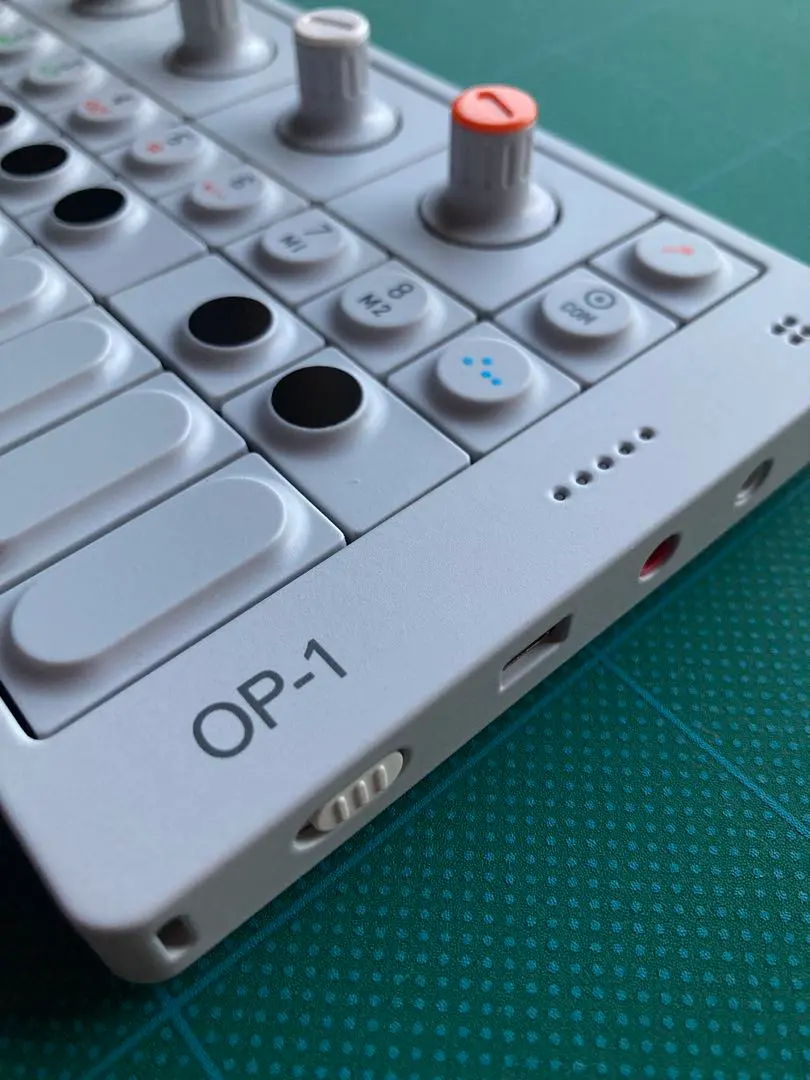 2026年最新】teenage engineering op-1の人気アイテム - メルカリ