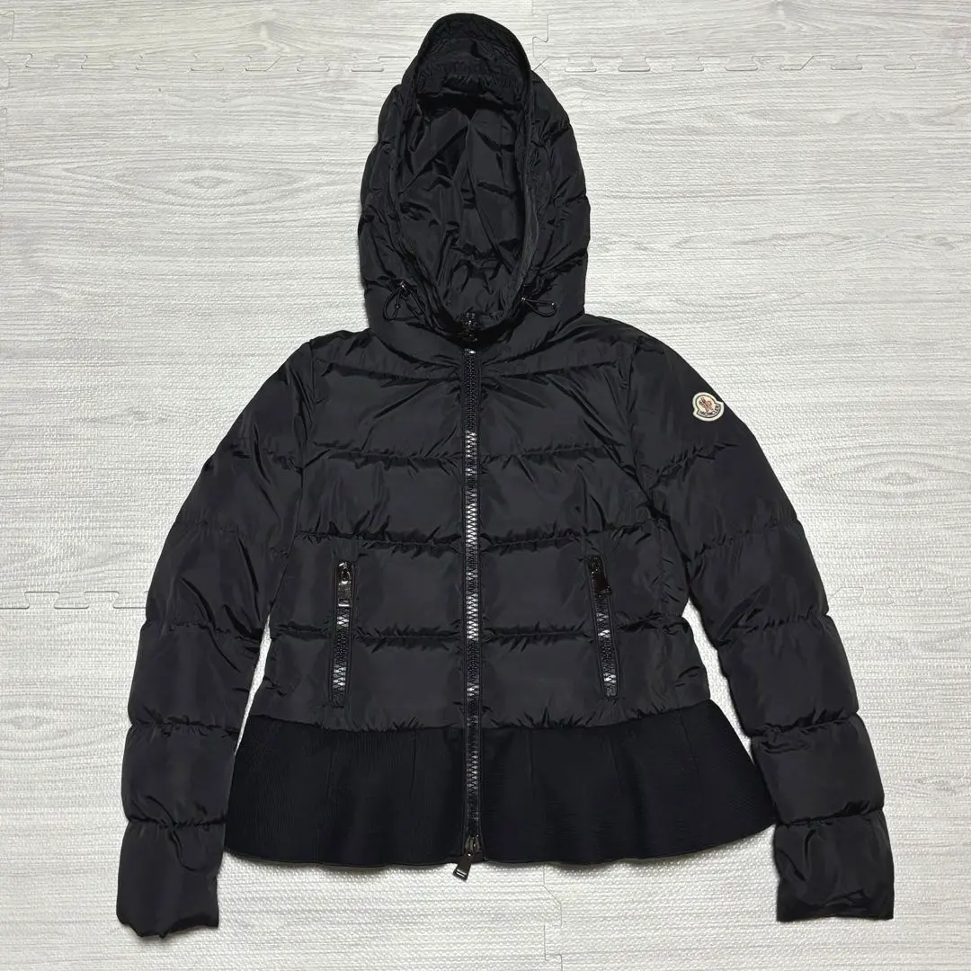 2026年最新】moncler ダウンジャケット neseaの人気アイテム - メルカリ
