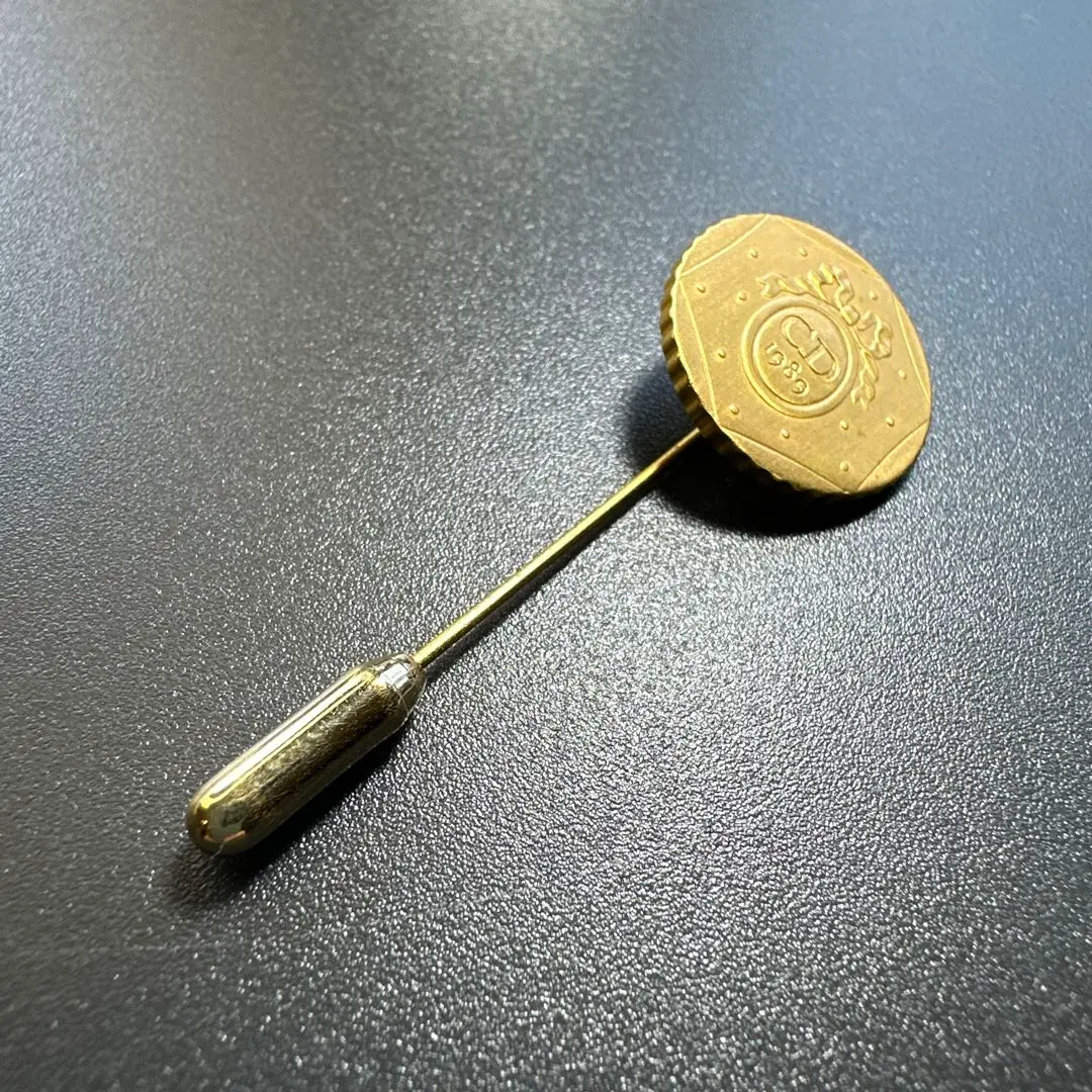 2026年最新】ラペルピン diorの人気アイテム - メルカリ