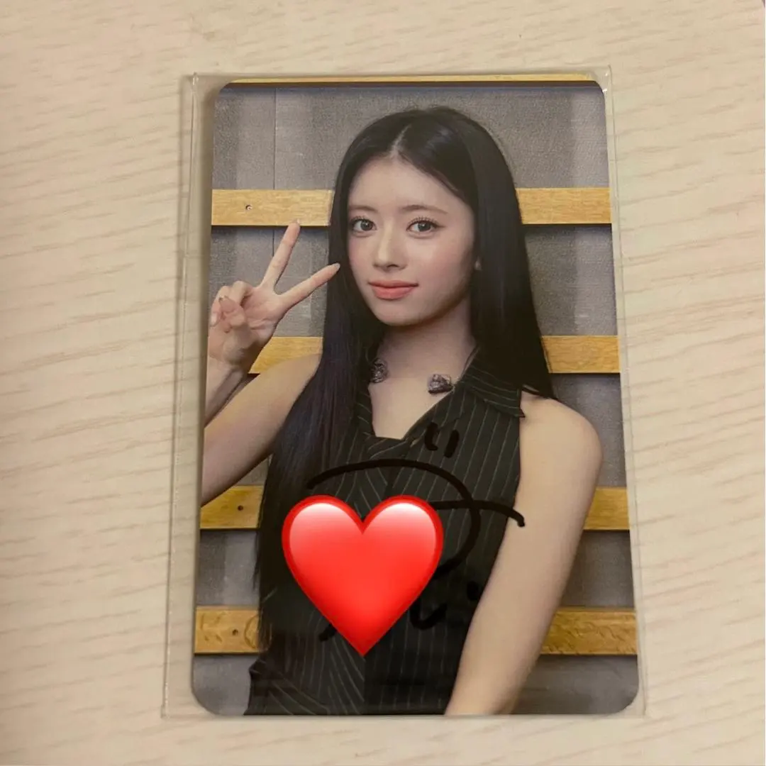 2026年最新】niziU サイン 会場限定の人気アイテム - メルカリ