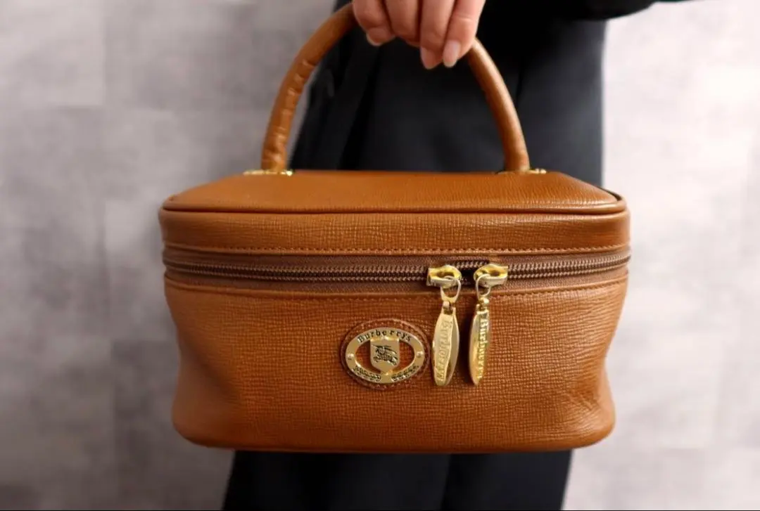 2026年最新】バニティ バーバリーの人気アイテム - メルカリ