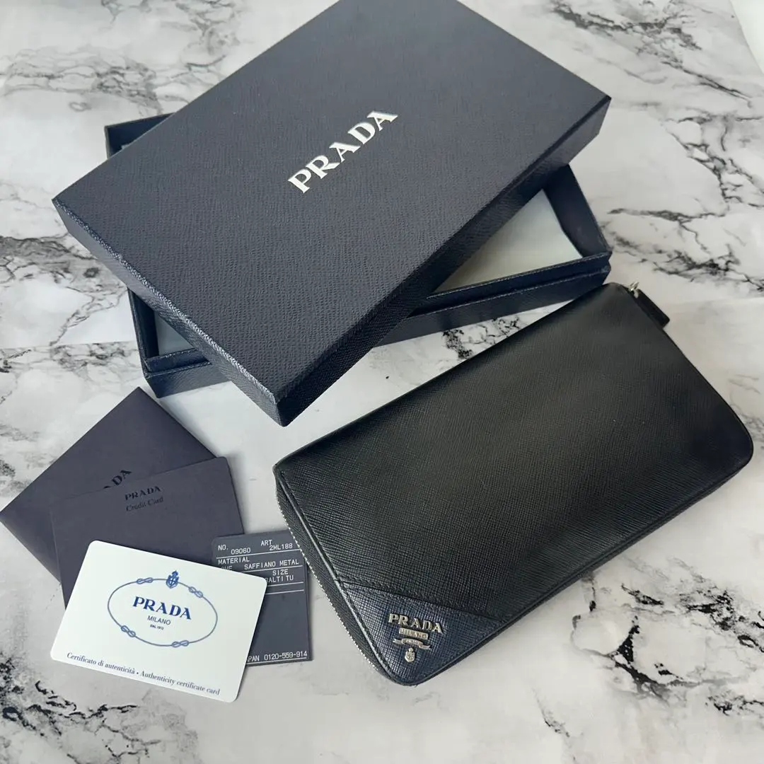 2026年最新】プラダオーガナイザーの人気アイテム - メルカリ