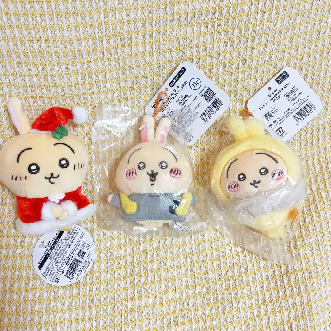 2026年最新】ちいかわサンタさんだ！持ちますマスコットうさぎの人気