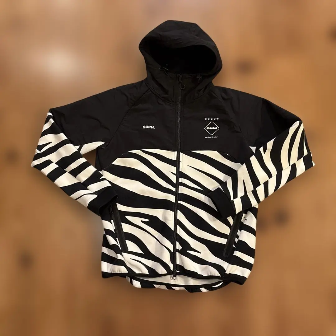 2026年最新】fcrbパーカー ゼブラの人気アイテム - メルカリ