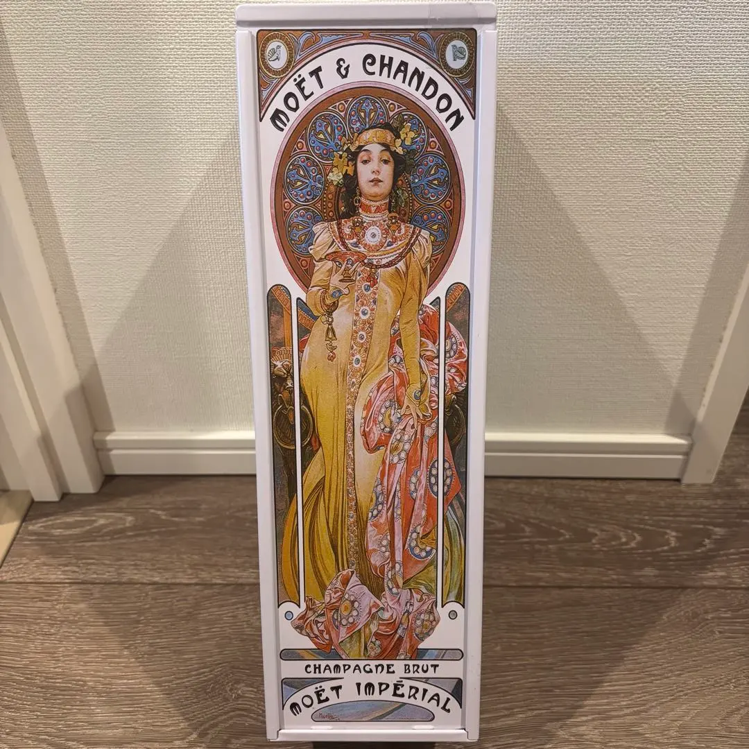 2026年最新】モエ ミュシャの人気アイテム - メルカリ