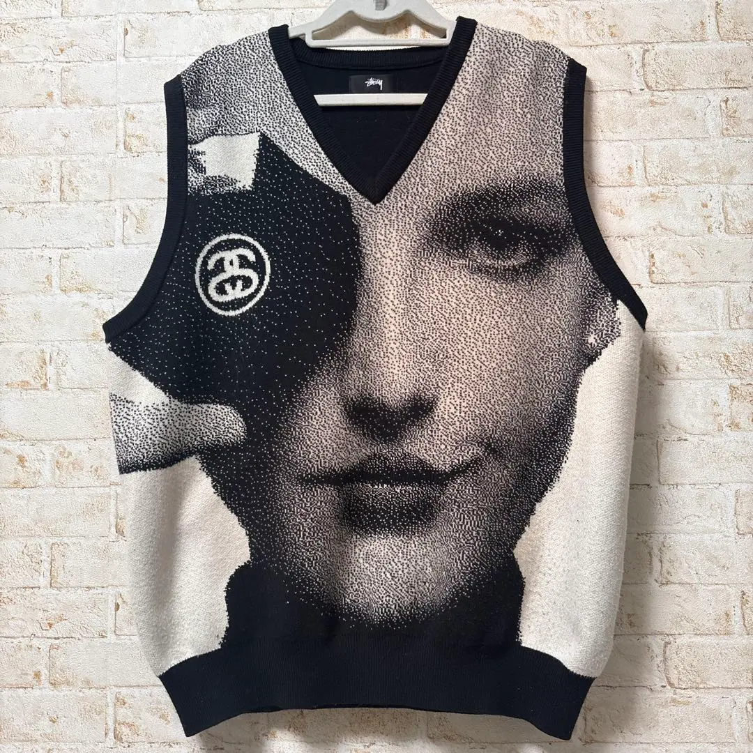 m50408303165_1.jpg?1763024388