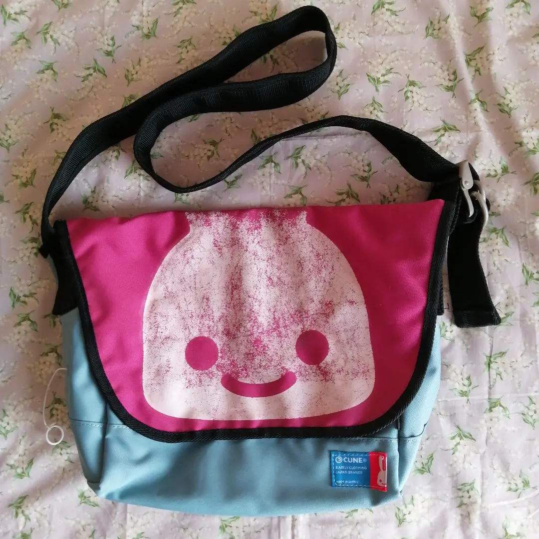 2026年最新】CUNE メッセンジャーバッグの人気アイテム - メルカリ