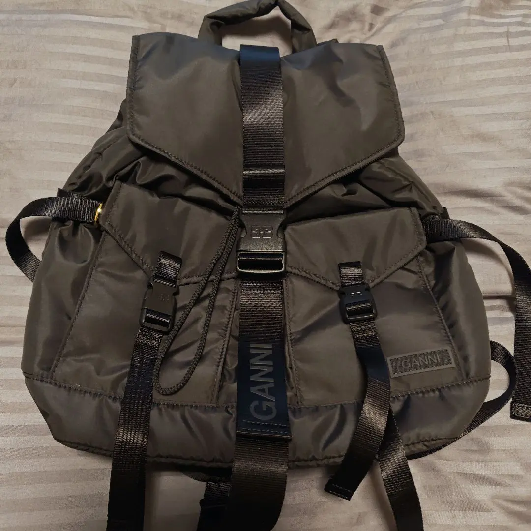 2026年最新】GANNI リュック・バックパックの人気アイテム - メルカリ