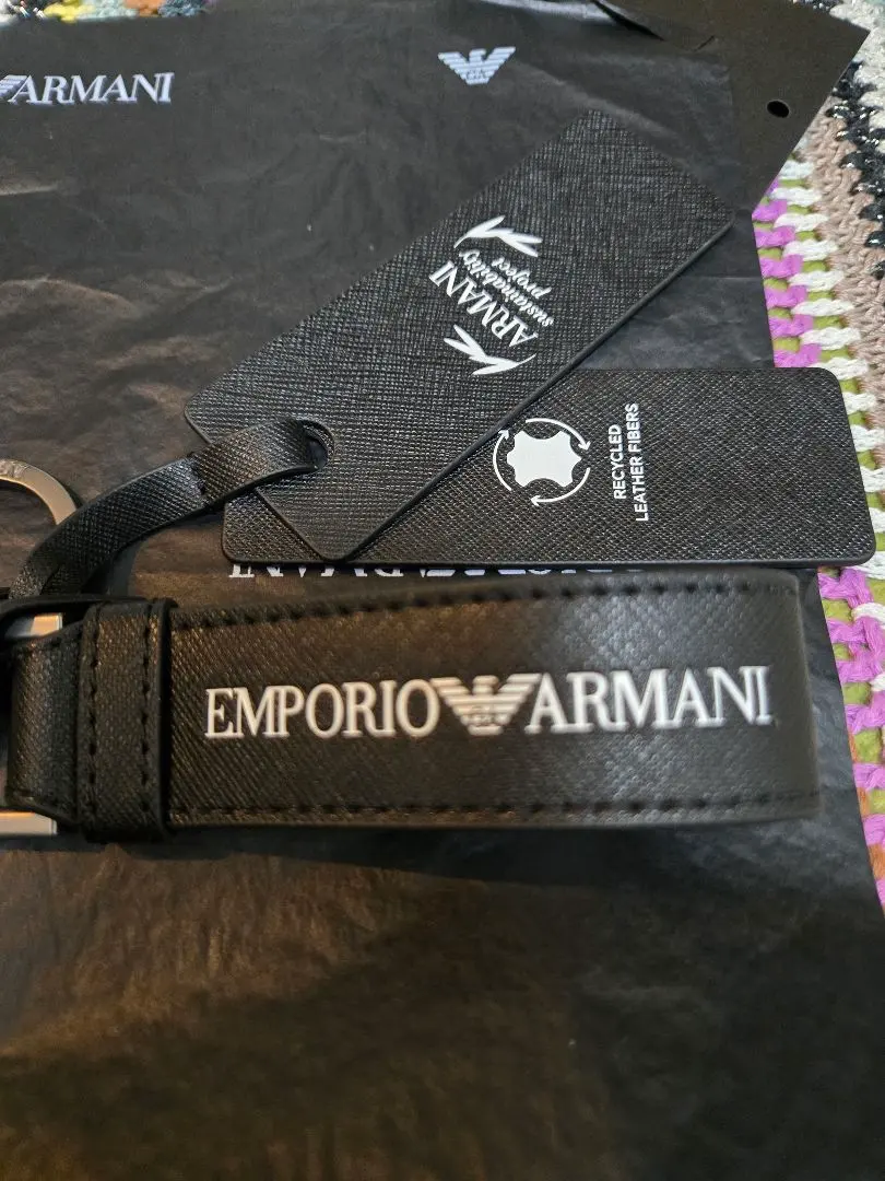 2026年最新】emporio armani キーホルダーの人気アイテム - メルカリ
