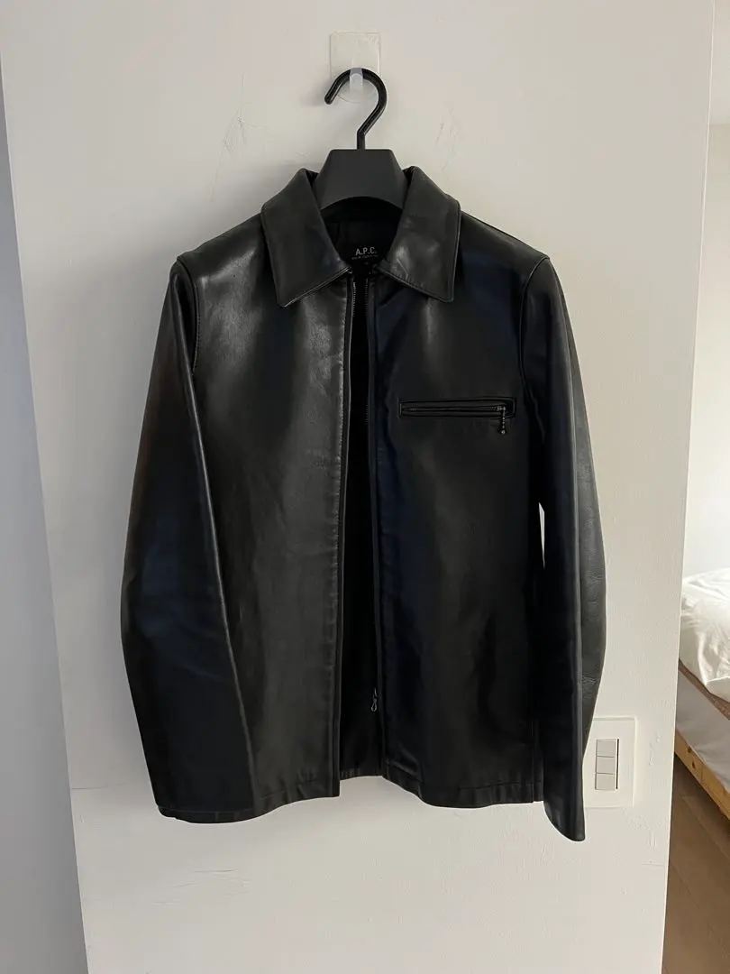 2026年最新】A.P.C. シングルライダースの人気アイテム - メルカリ