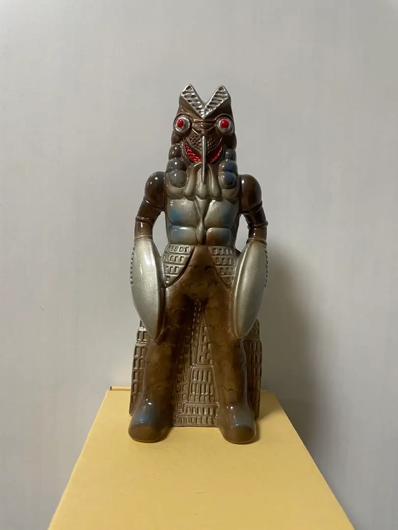 2026年最新】バルタン星人貯金箱の人気アイテム - メルカリ