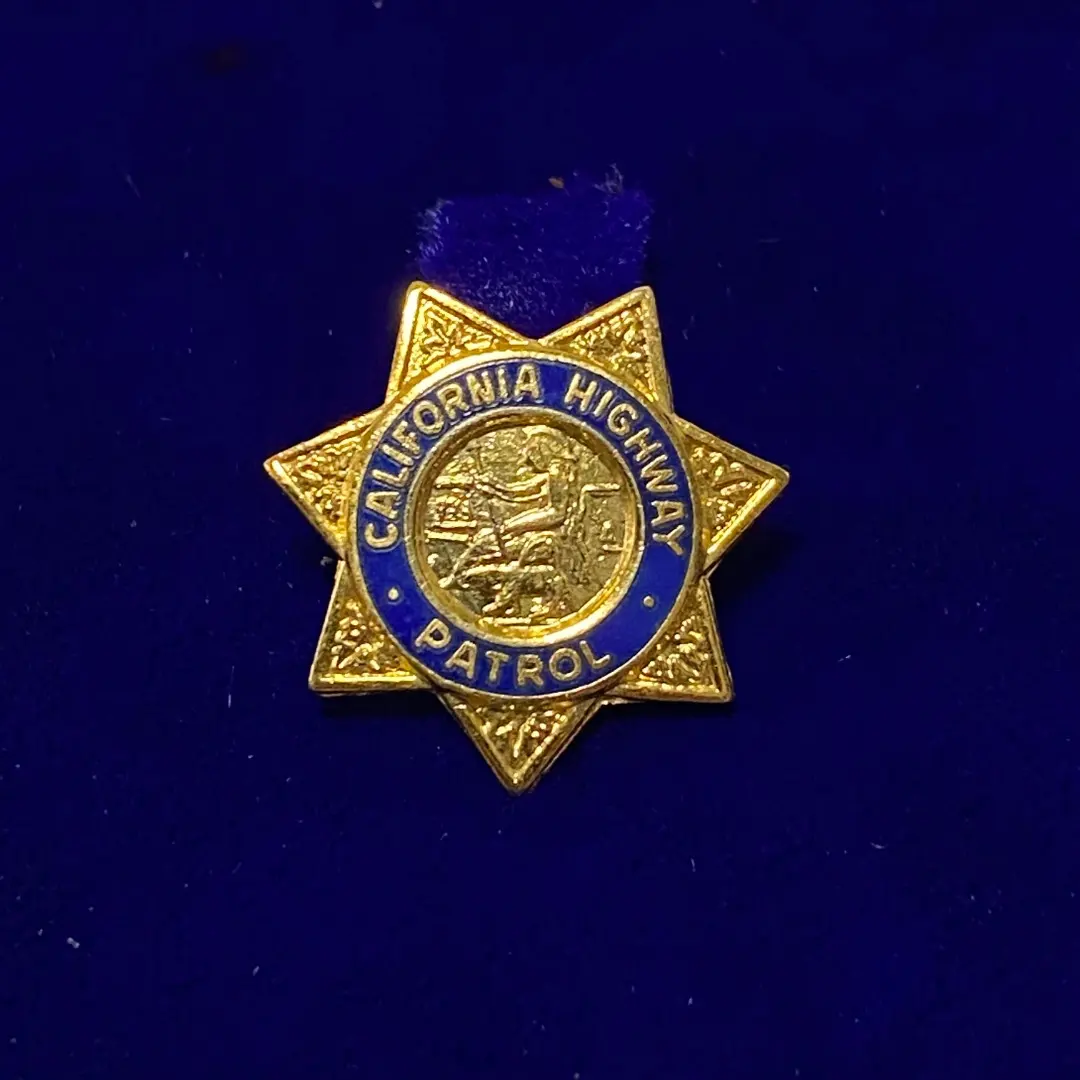 2026年最新】ハイウェイパトロールバッチの人気アイテム - メルカリ