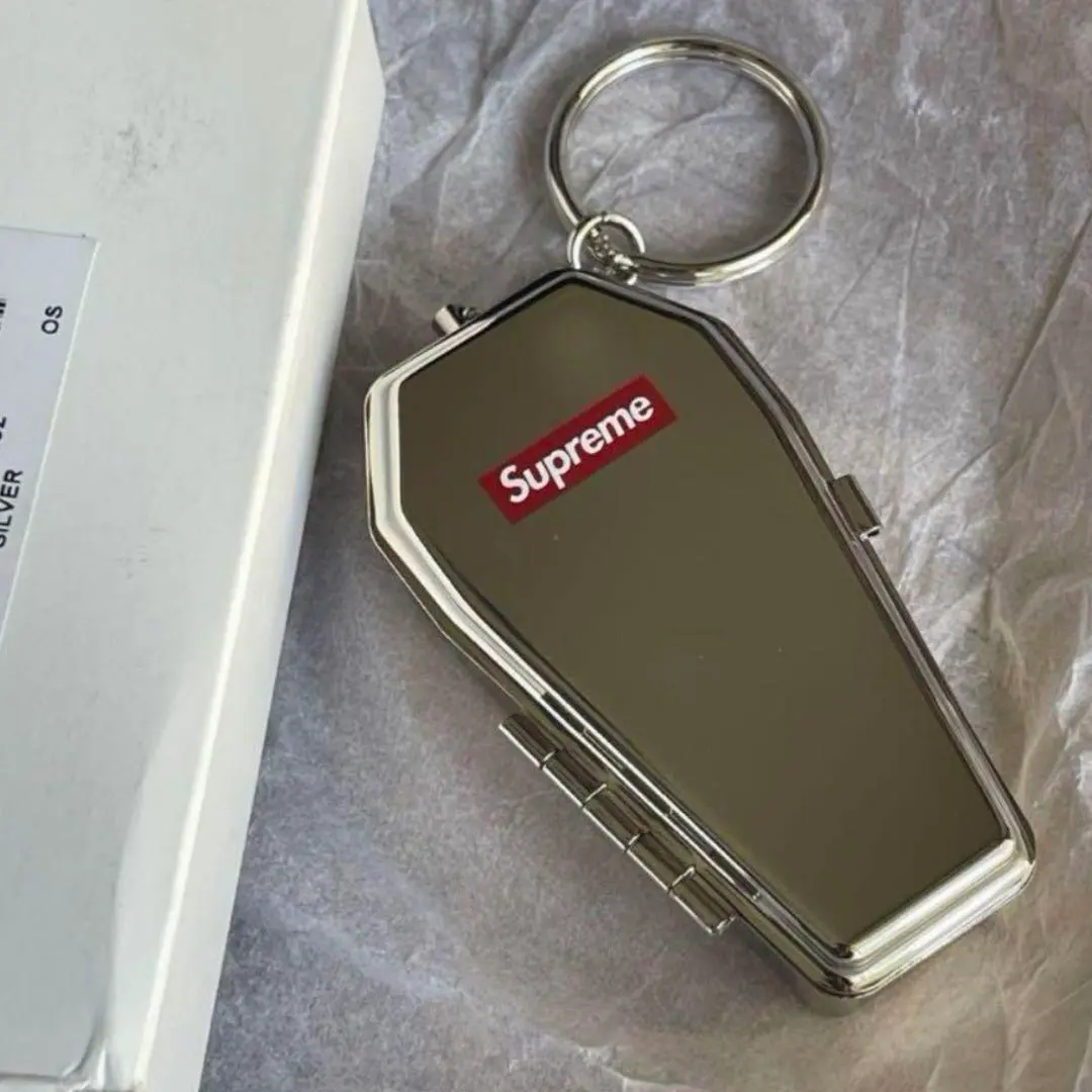 2026年最新】Supreme 灰皿 キーホルダーの人気アイテム - メルカリ