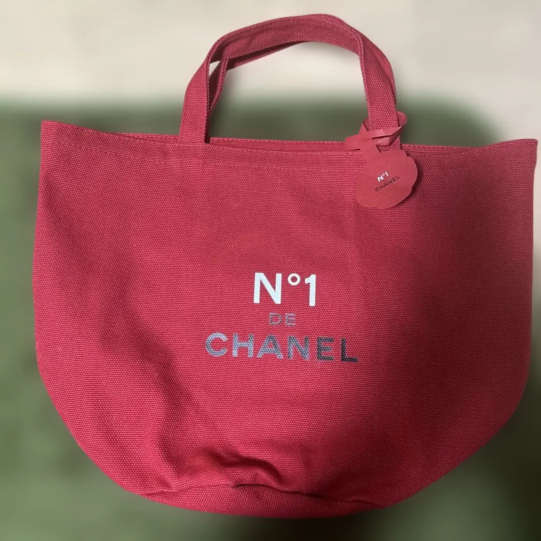 2026年最新】CHANEL カラー：レッド系 トートバッグの人気アイテム