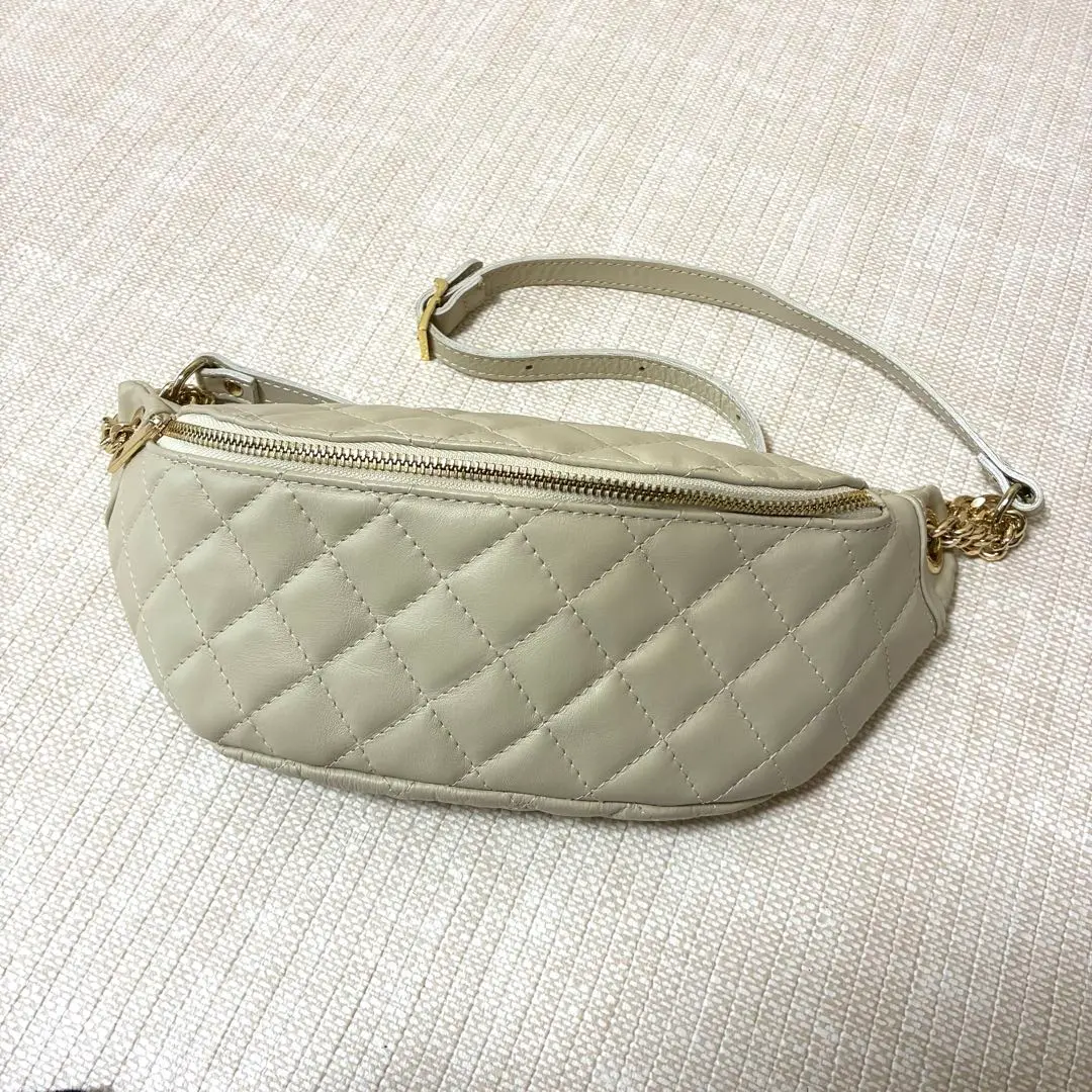 2026年最新】オウレンティ ボディバッグの人気アイテム - メルカリ