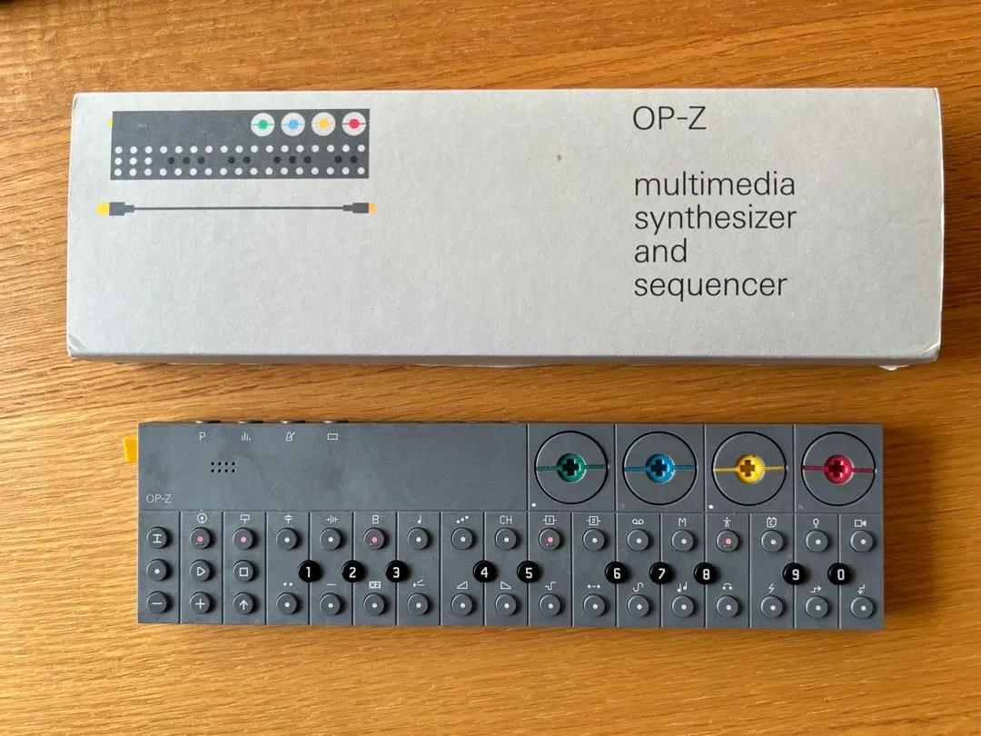 2026年最新】op-z teenage engineeringの人気アイテム - メルカリ