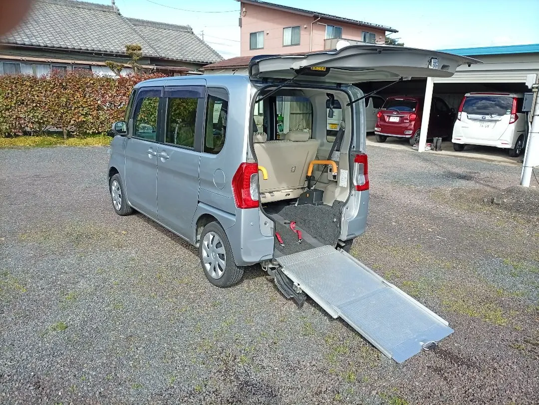 岐阜市☆訳あり格安 福祉車両スローパー☆車椅子移動車☆Tベル交換歴あり☆