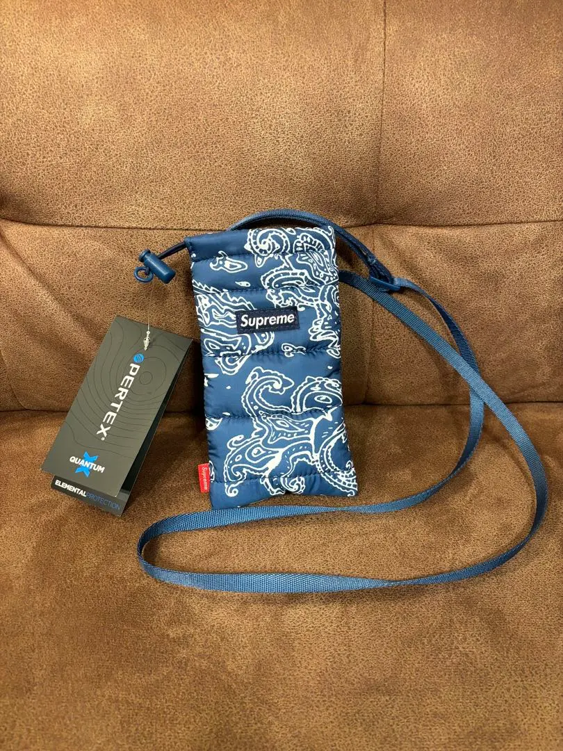 2026年最新】supreme puffer neck pouchの人気アイテム - メルカリ