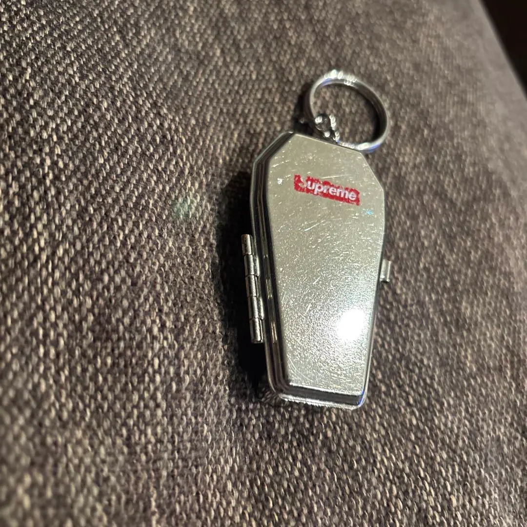 2026年最新】supreme 灰皿 キーホルダーの人気アイテム - メルカリ