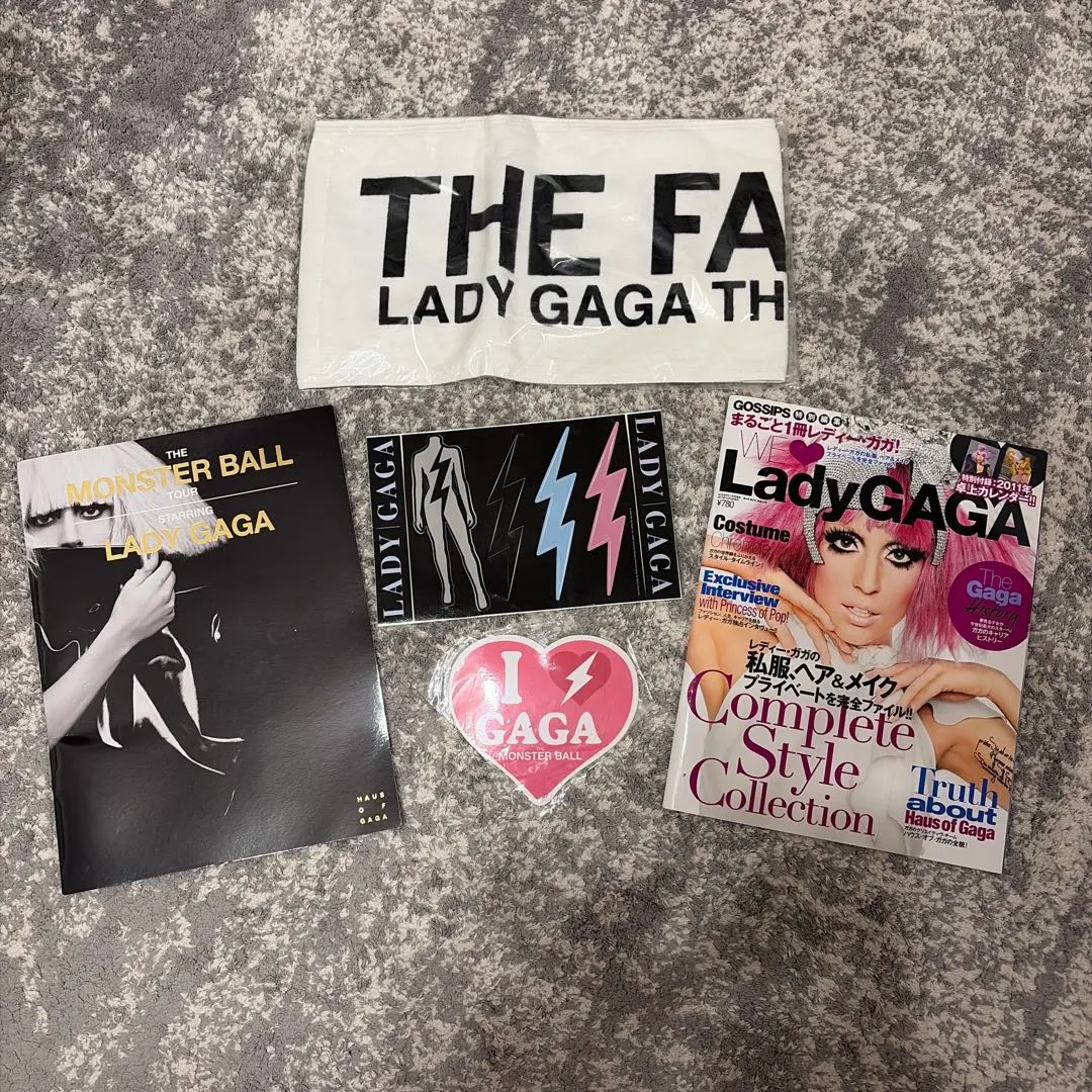 2026年最新】レディーガガ 写真集の人気アイテム - メルカリ