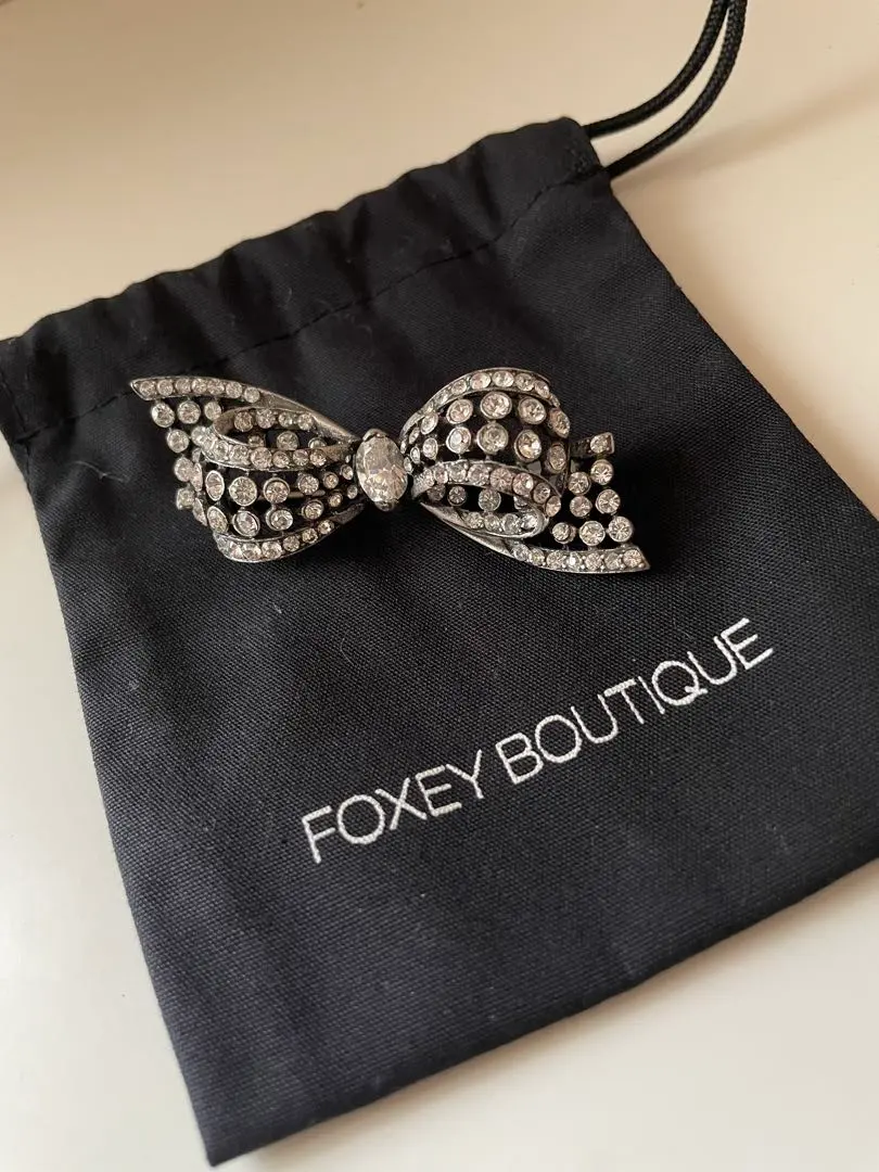 2026年最新】フォクシー風ブローチの人気アイテム - メルカリ