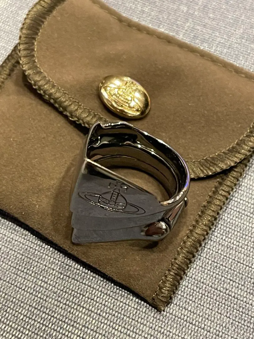 2026年最新】ナックルリング vivienneの人気アイテム - メルカリ