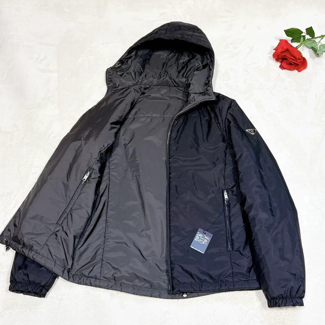 2026年最新】PRADA マウンテンパーカーの人気アイテム - メルカリ