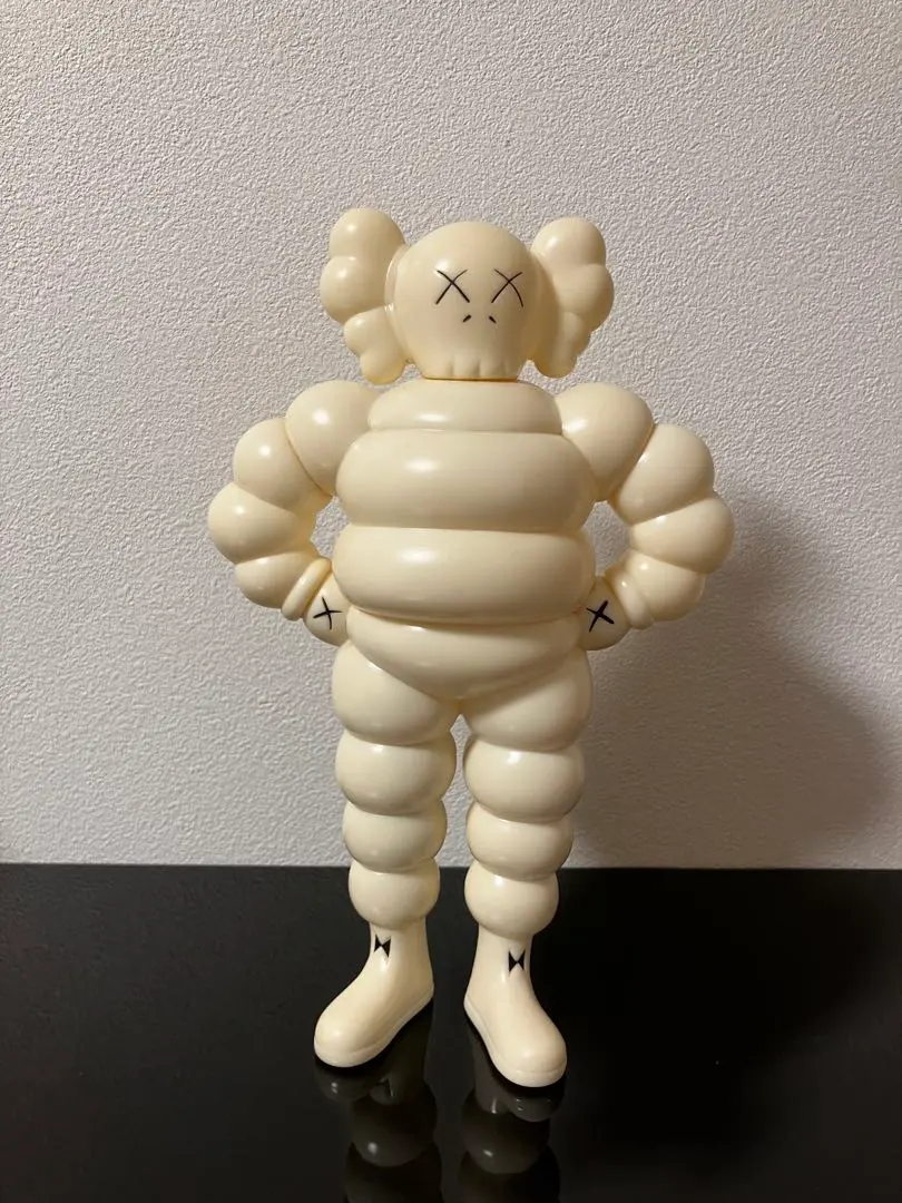 2026年最新】kaws chumの人気アイテム - メルカリ