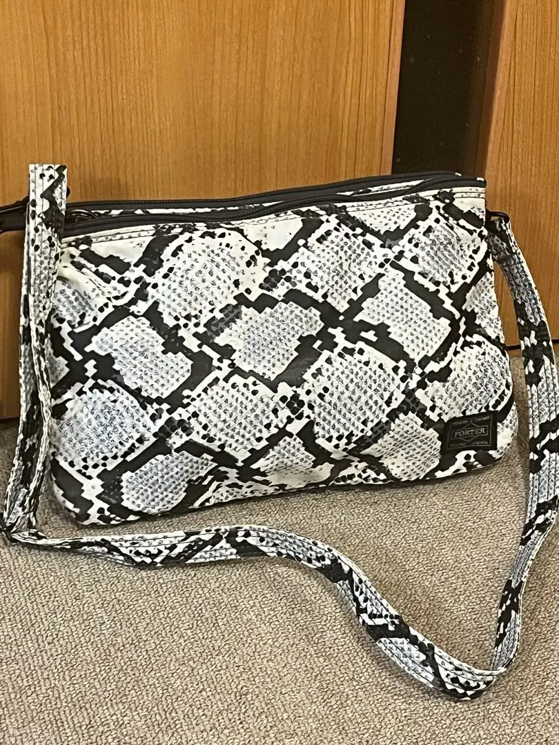 2026年最新】head porter パイソンの人気アイテム - メルカリ