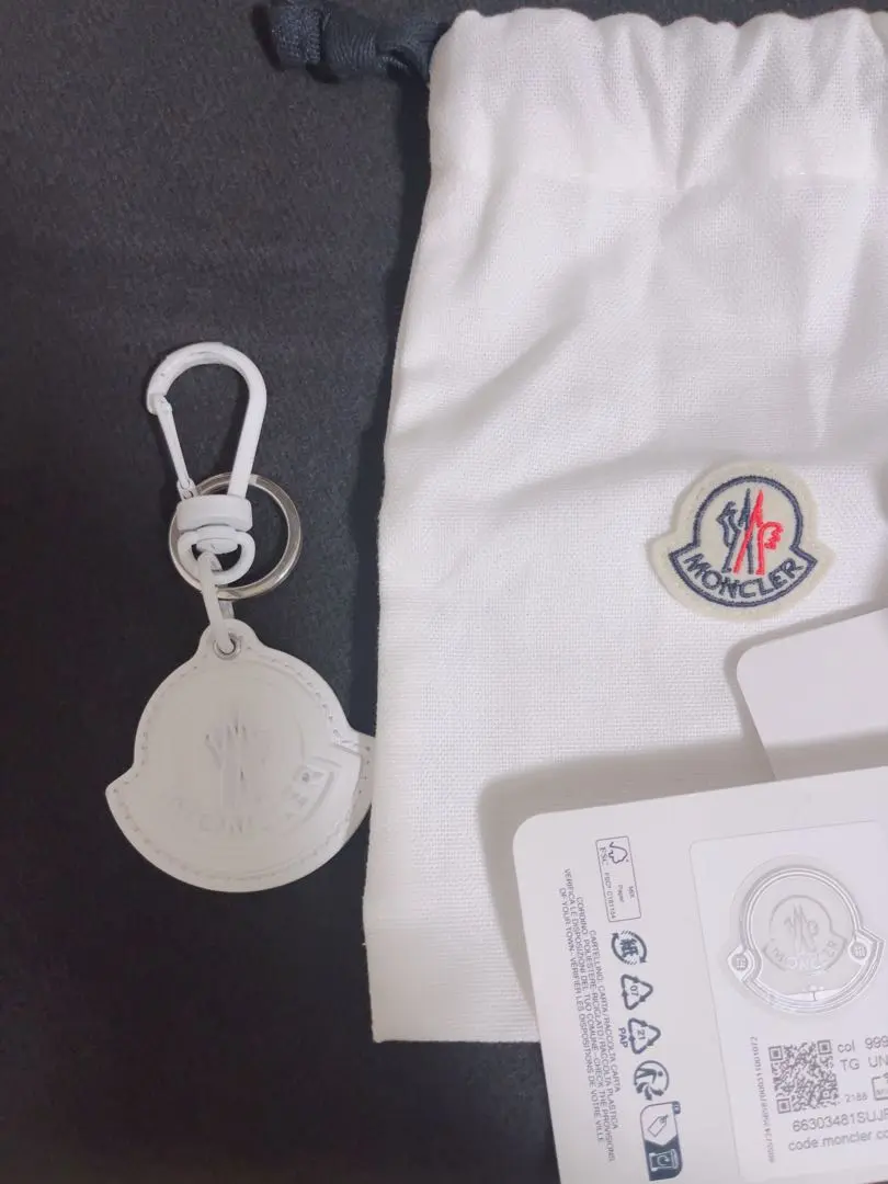 2026年最新】MONCLER カラー：ホワイト系 キーホルダー・キーリングの