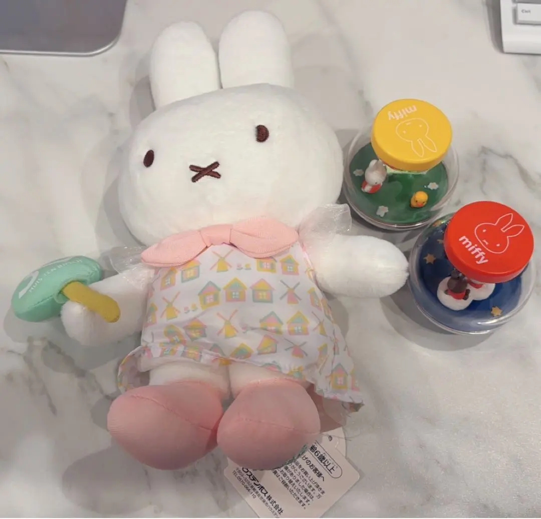 2026年最新】ミッフィースノードームの人気アイテム - メルカリ