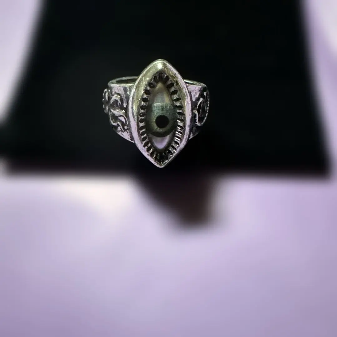 2026年最新】義眼リングの人気アイテム - メルカリ