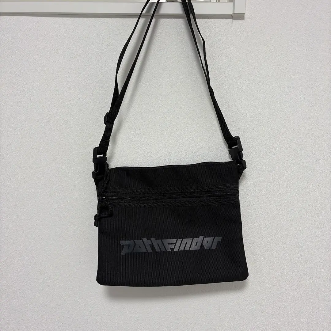 2026年最新】bump of chicken サコッシュの人気アイテム - メルカリ