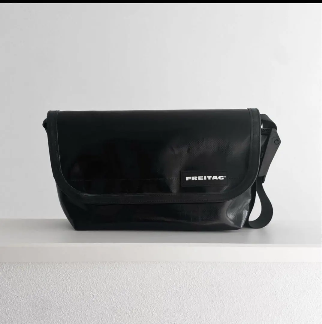 2026年最新】FREITAG カラー：ブラック系 メッセンジャーバッグの人気