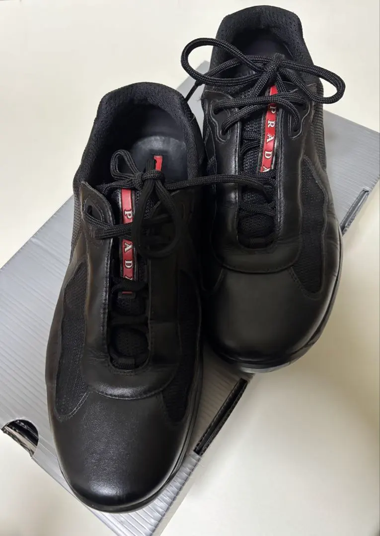 2026年最新】プラダUOMOの人気アイテム - メルカリ