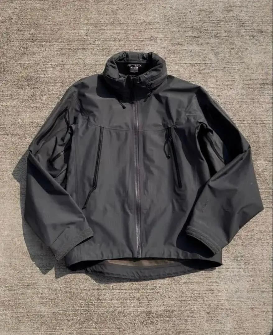 2026年最新】arc teryx leaf alpha ltの人気アイテム - メルカリ
