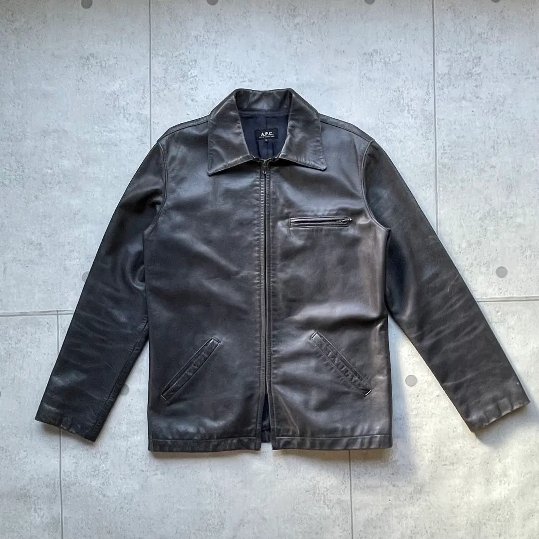 2026年最新】A.P.C. シングルライダースの人気アイテム - メルカリ