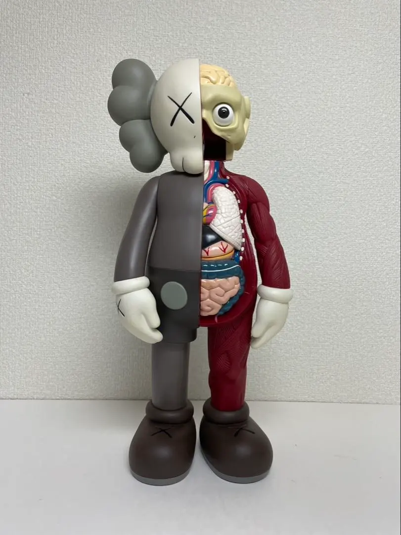 2026年最新】kaws 人体模型の人気アイテム - メルカリ