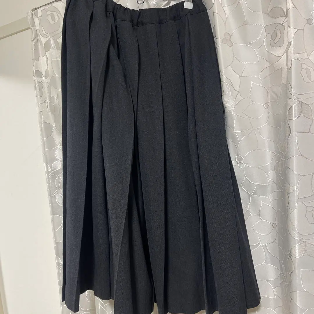 2026年最新】COMME DES GARÇONS COMME DES GARÇONS 柄：無地 プリーツ