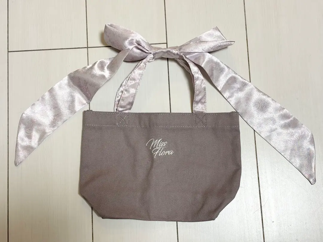 2026年最新】riu トートバッグ rちゃんの人気アイテム - メルカリ