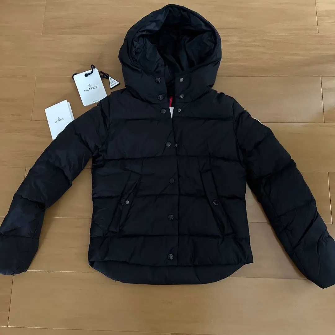 2026年最新】モンクレール lenarの人気アイテム - メルカリ