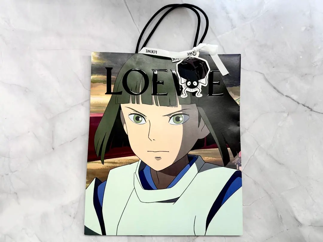 2026年最新】loewe 千と千尋 ショッパーの人気アイテム - メルカリ