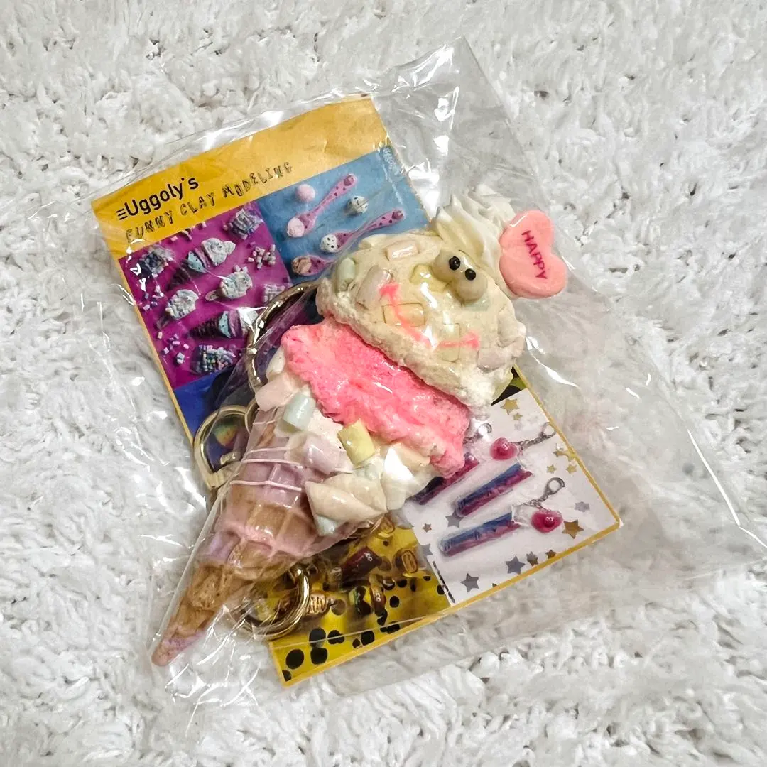 2026年最新】uggoly キーホルダーの人気アイテム - メルカリ