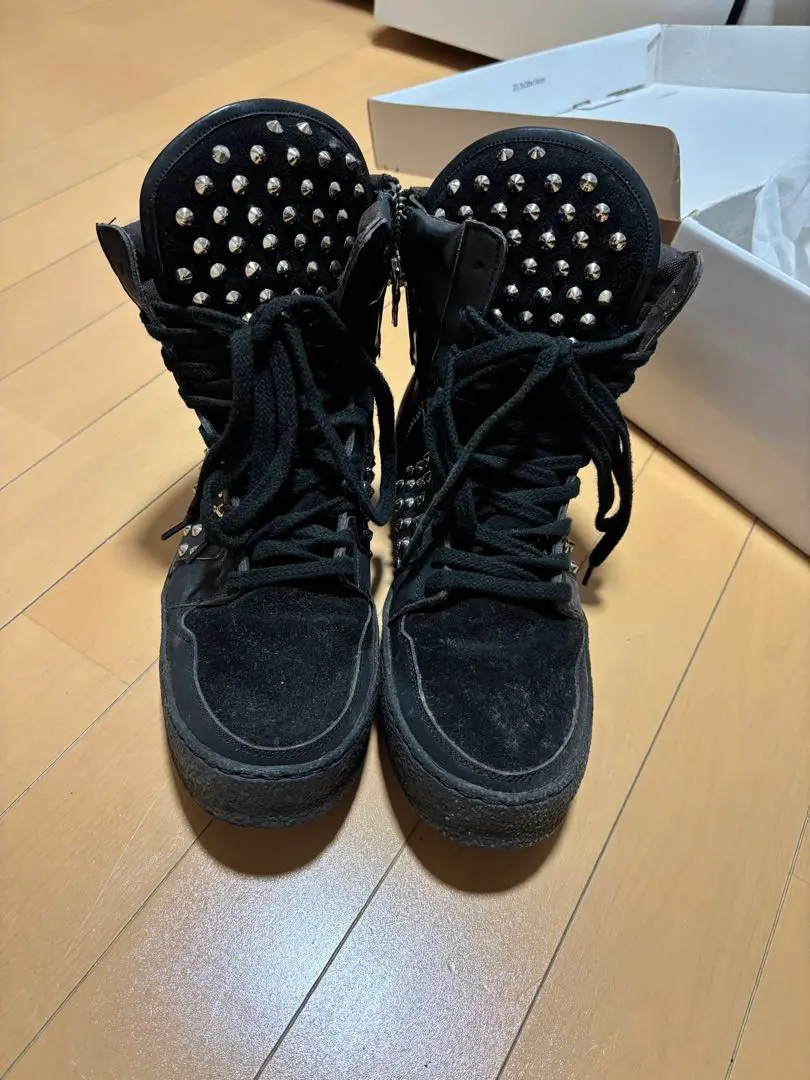 2026年最新】losvega スニーカーの人気アイテム - メルカリ