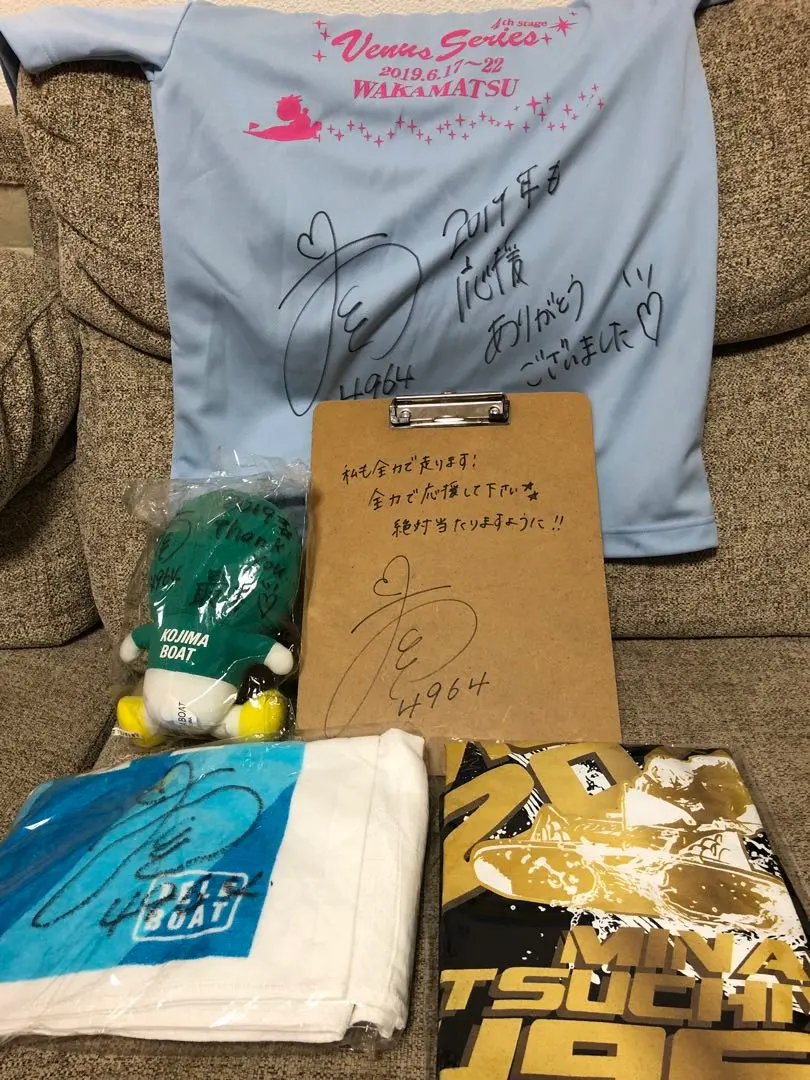 2026年最新】守屋美穂 tシャツの人気アイテム - メルカリ